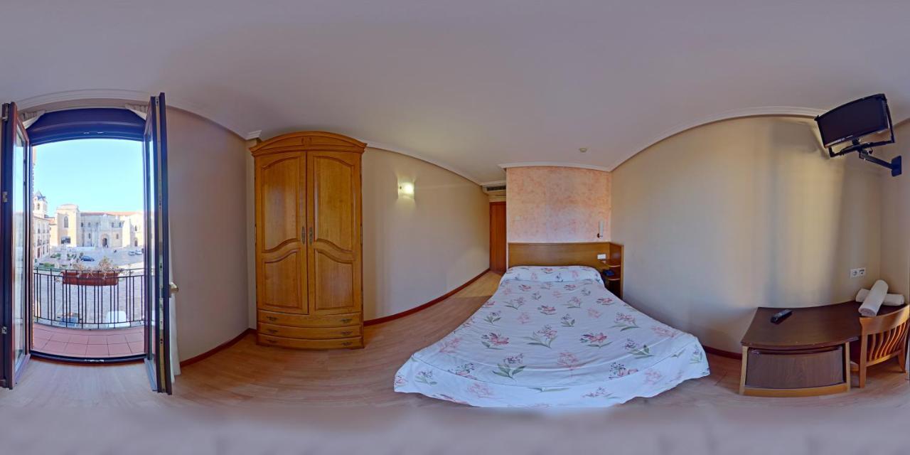 Hostal Restaurante Boccalino 레온 외부 사진