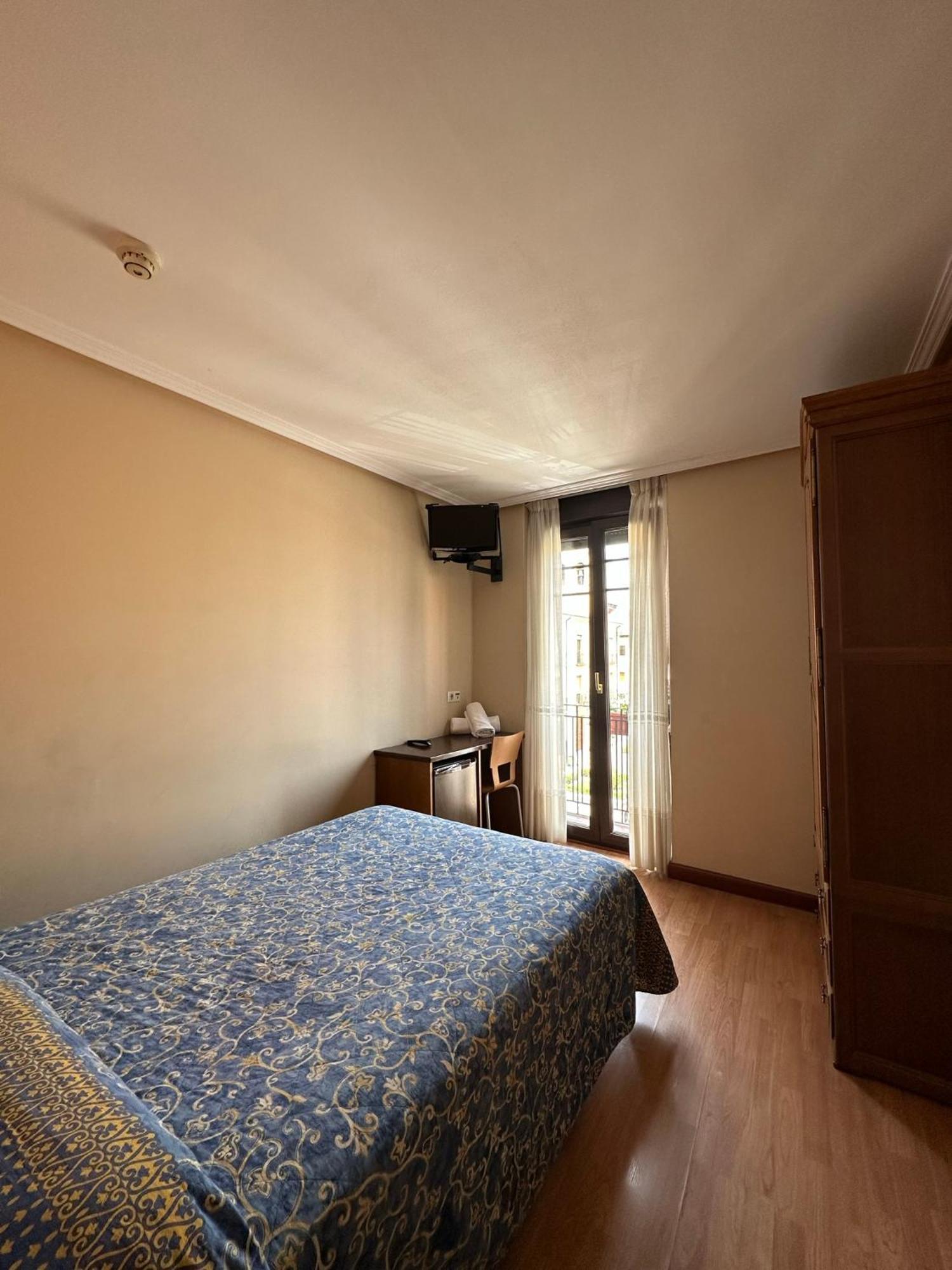 Hostal Restaurante Boccalino 레온 외부 사진