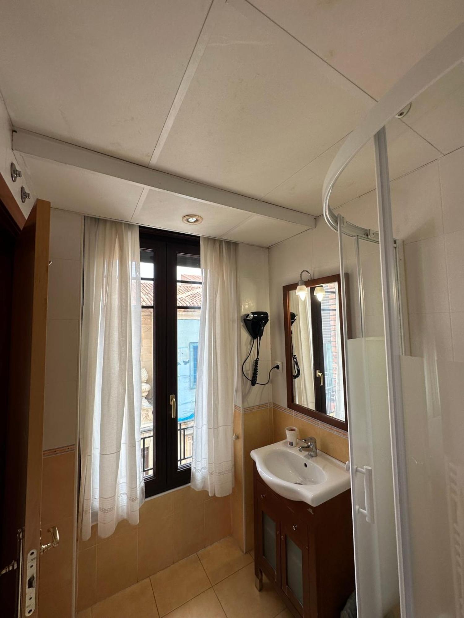 Hostal Restaurante Boccalino 레온 객실 사진