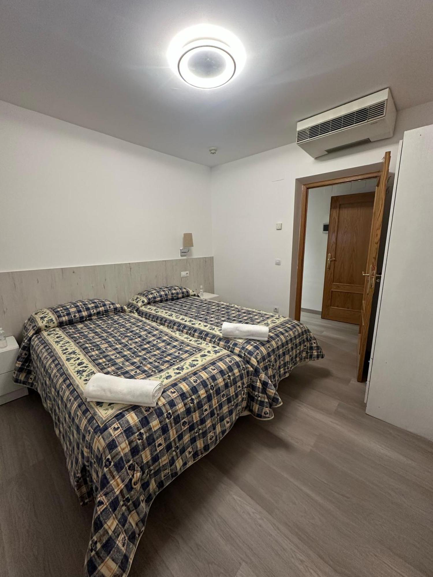 Hostal Restaurante Boccalino 레온 외부 사진